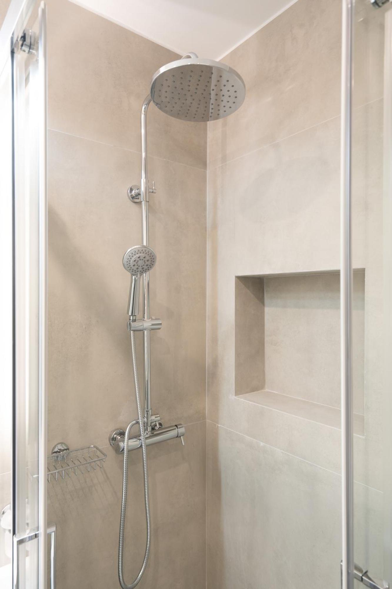 אתונה Luxury Apartment Next To The National Museum מראה חיצוני תמונה